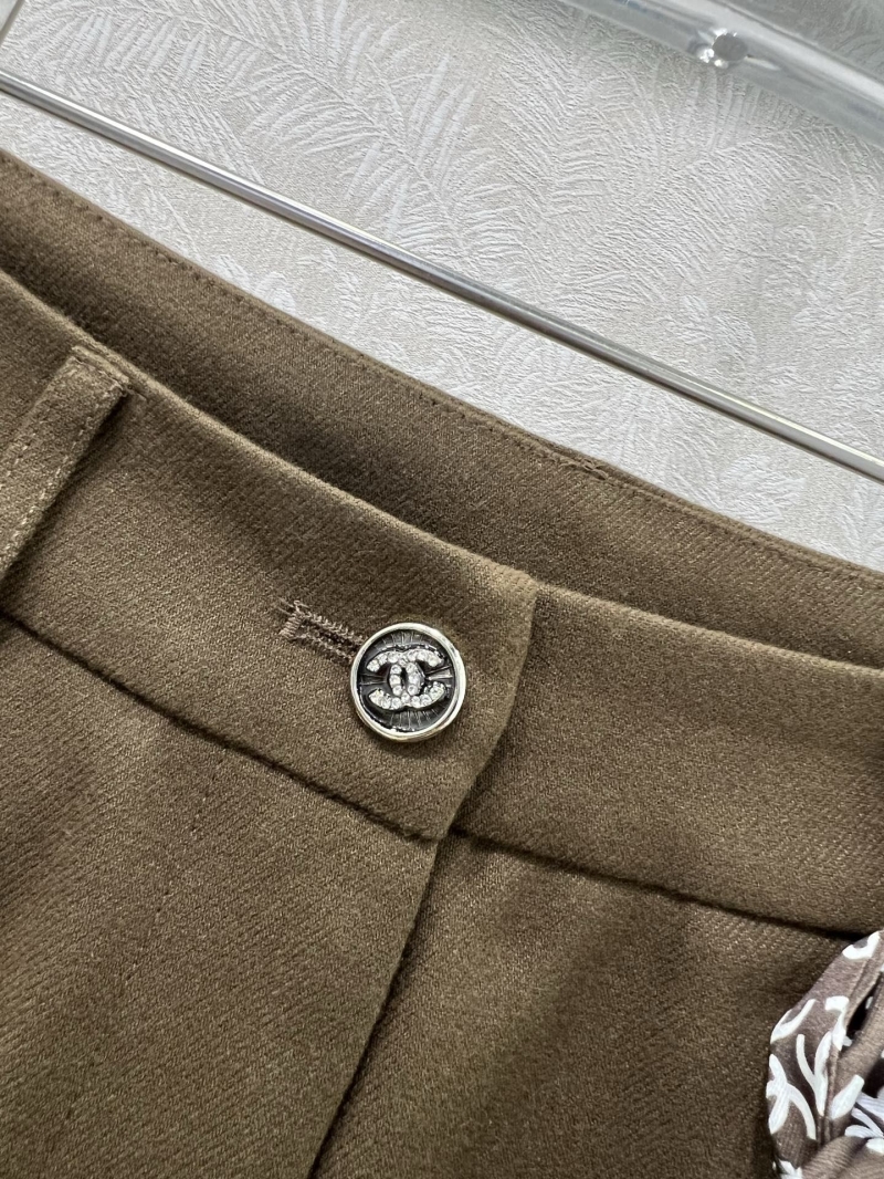 Ch**el long pants